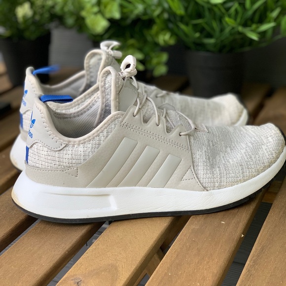 Women’s Adidas shoes size 7 - Picture 3 of 3